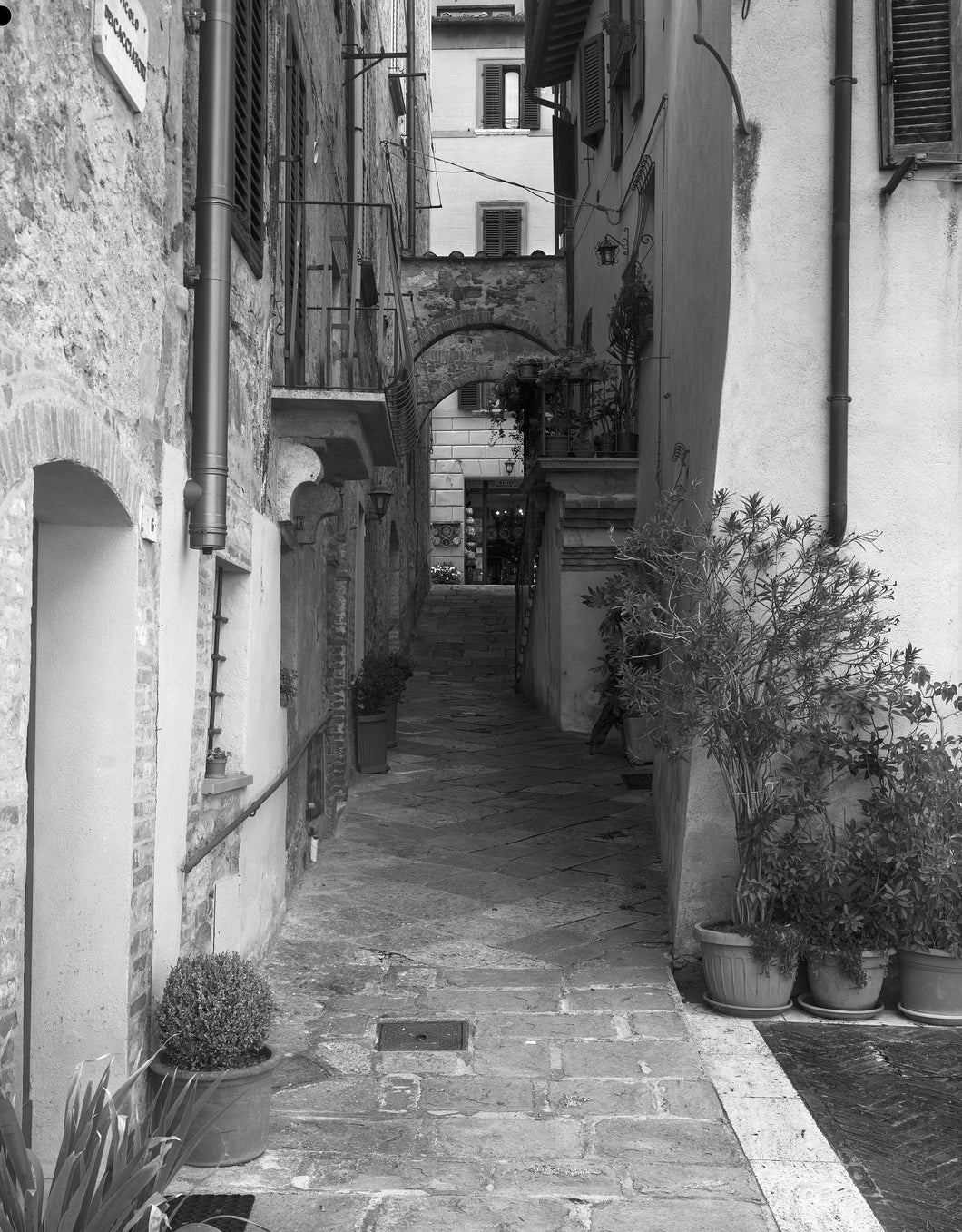 Exploring a Back Alley in Montepulciano - 11”x14” Hahnemühle Photo Rag Print
